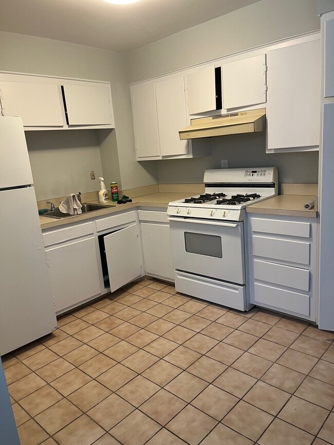 Building Photo - 78 Saltonstall Pky Unit 13B