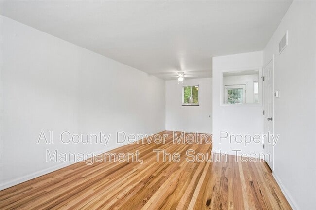 Photo - 10207 E 14th Ave