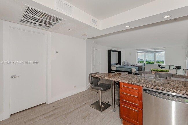Photo - 2301 Collins Ave Unit 1531