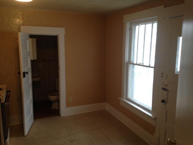 Photo - 308 S Graham Ave