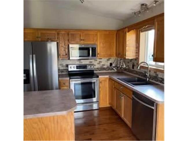 Photo - 515 1st St N