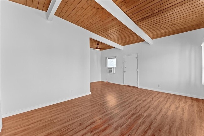 Photo - 6114 Cahuenga Blvd Apartment Unit 08