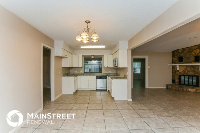 Photo - 1905 Christopher Dr