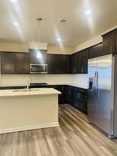 Photo - 352 Abbots Ml Dr