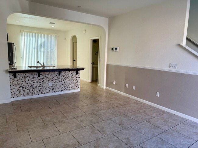 Photo - Beautiful 3/2.5 near Clovis East