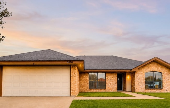Building Photo - AVAILABLE MID MAY; APPLY TODAY ON OUR WEBSITE!!!