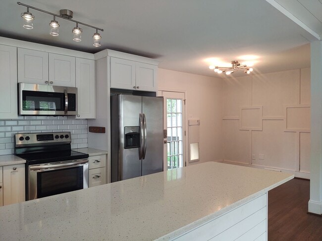 Photo - 5121 Kistler Ave