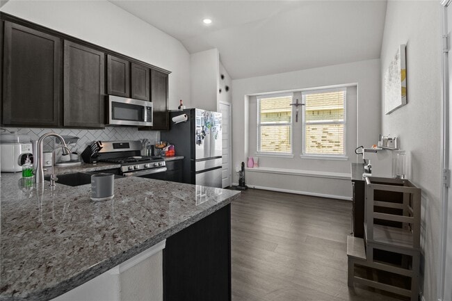 Photo - 622 Little Cypress Ln
