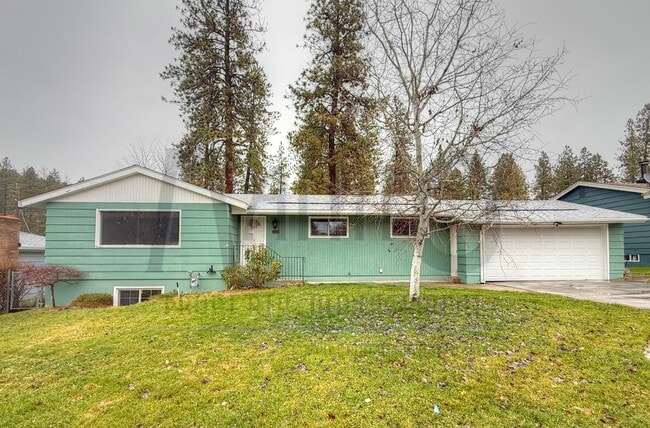 Building Photo - Bright & Open Country Homes Rancher