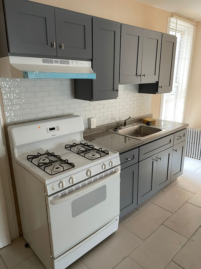 Photo - 1810 W Ruscomb St