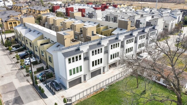 Photo - 2916 Cline St