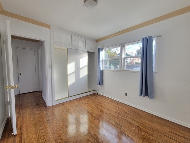 Photo - 875 N Hoover St Unit 875