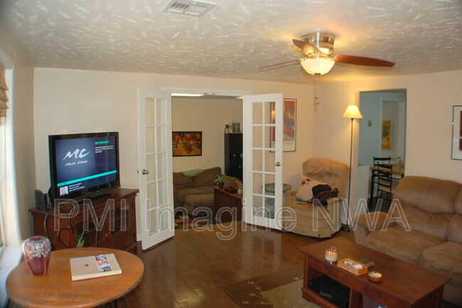 Photo - 1439 S W Ave
