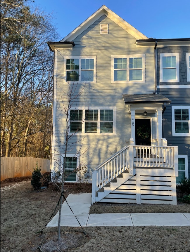 Photo - 1235 Morton Trce SE Townhome