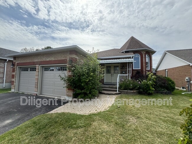 Building Photo - 1537 Ravenwood Dr