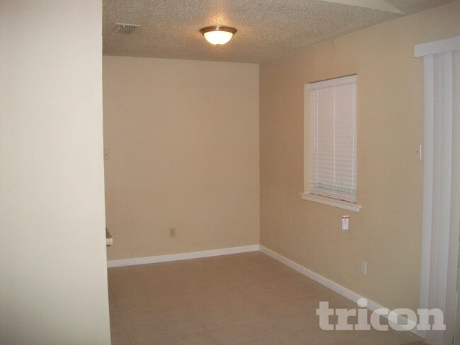 Photo - 3307 Hummingbird Ln