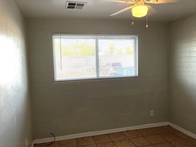 4022 E Portland St Unit 3