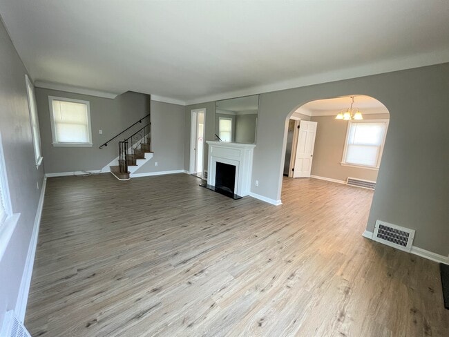 Building Photo - 1204 Irene Rd Rental