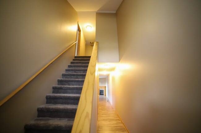 Photo - Eagle Pointe Condos