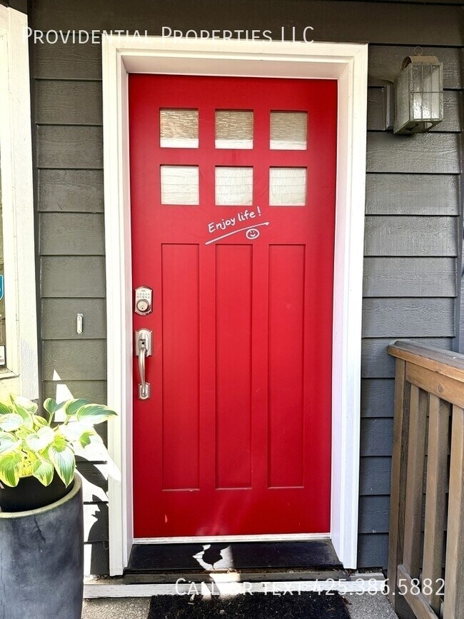 Photo - 2229 Boylston Ave E