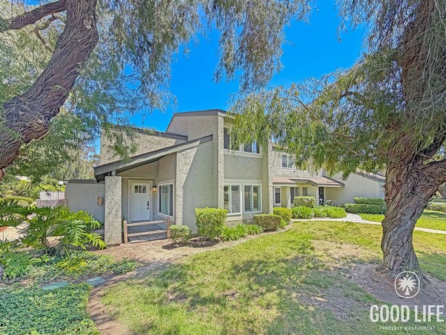 Building Photo - Modern 3BD/1.5BA Townhome in Tierrasanta with Kitchen Island, Private Yard, Pool & Tennis Court