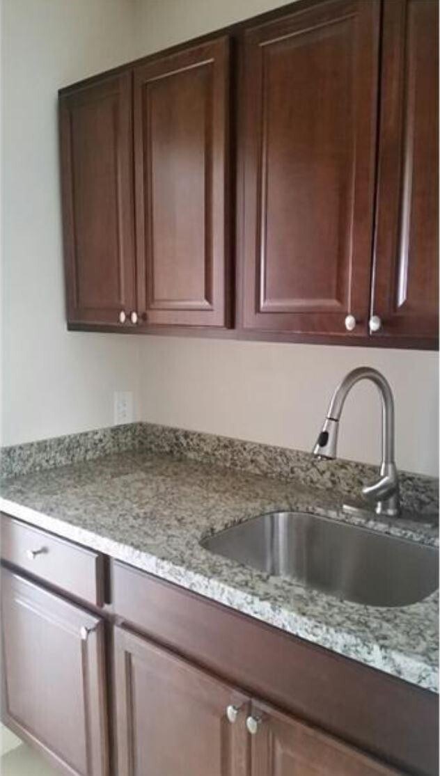 Photo - 615 NE 8th Ave Unit 2