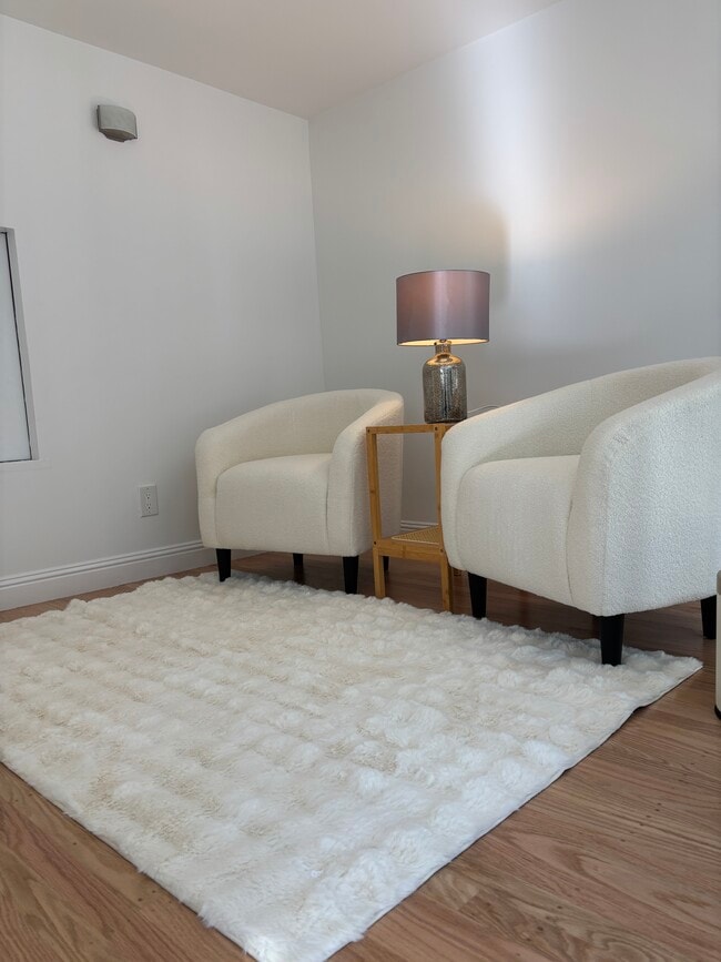 Photo - 79 Coleridge St