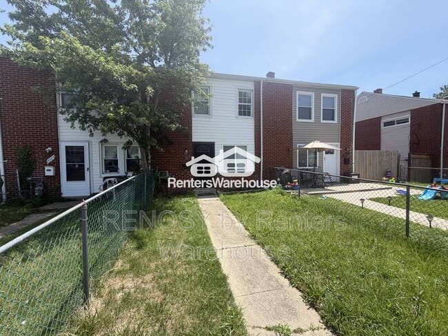 Photo - 2067 Larkhall Rd