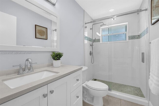 2160 NE 56th St Unit 1