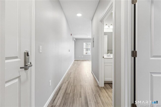 Photo - 10 Steele Blvd Unit 203