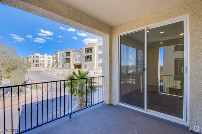 Building Photo - 2555 Hampton Rd Unit 10201 Rental