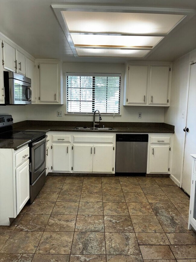 Photo - Clean & Updated 3-Bedroom Home in Southwes...