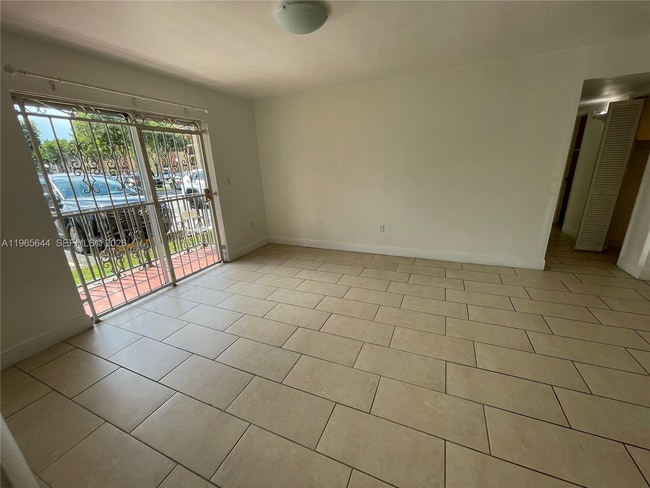 Photo - 4721 NW 7th St