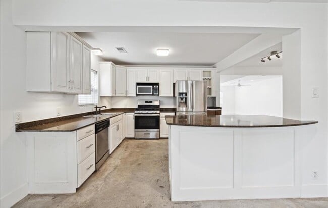 Building Photo - 3818 Childress St Rental