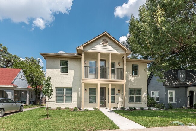 Building Photo - 5 Bedroom 3.5 Bath Walking Distance to TCU... Rental