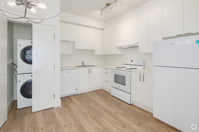 3BR, 2BA - 847SF - Kitchen and Laundry - Westminster Junction