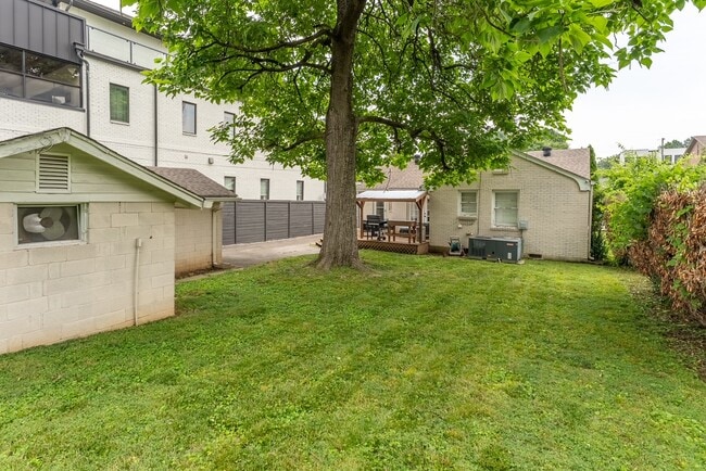 Photo - 1601 15th Ave S