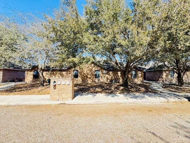 Building Photo - 9 W Prosperity Dr Unit 4