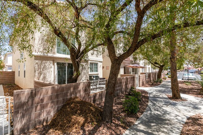 Photo - GORGEOUS OPEN FLOORPLAN*GATED COMMUNITY*CO...