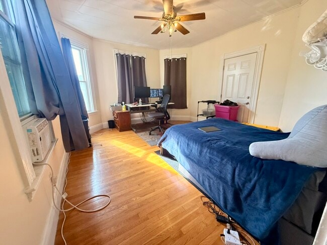 Photo - 202 Market St Unit 202 Market St