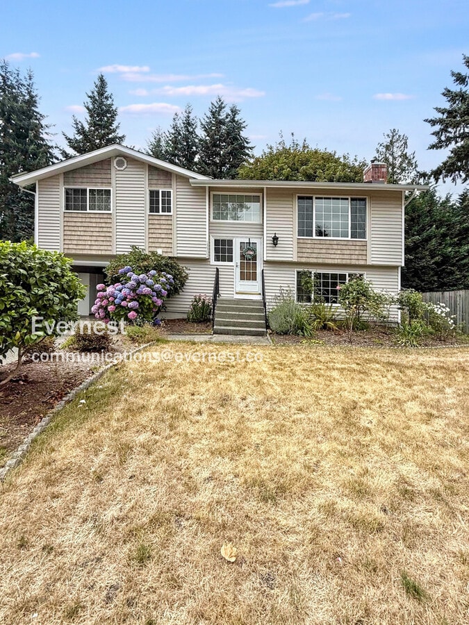 Spacious 3 Bedroom Home in Everett / Outdo... - Spacious 3 Bedroom Home in Everett / Outdo...