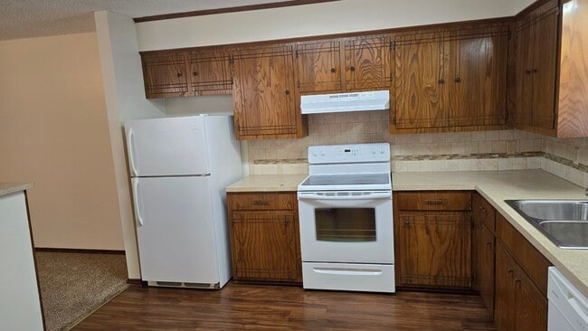Kitchen - 408 N Joplin Pl Unit B