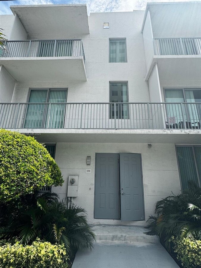 Photo - 2150 Van Buren St Townhome
