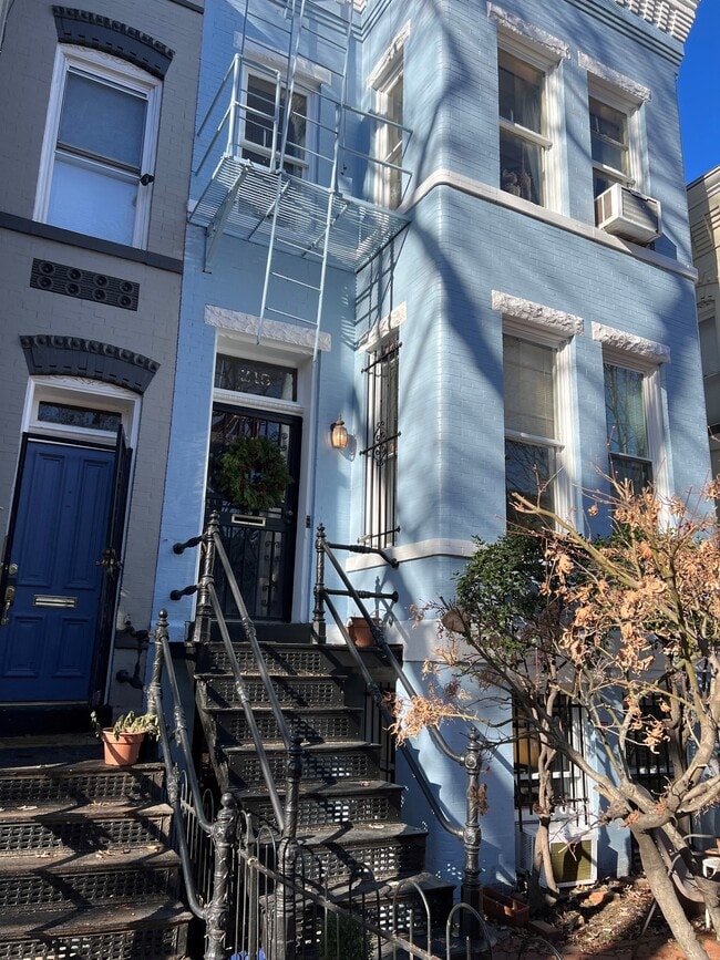 Photo - 215 5th St SE Unit 1