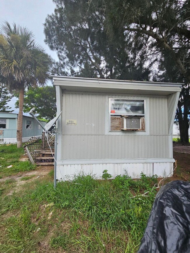 Building Photo - 920 Boardwalk Ln