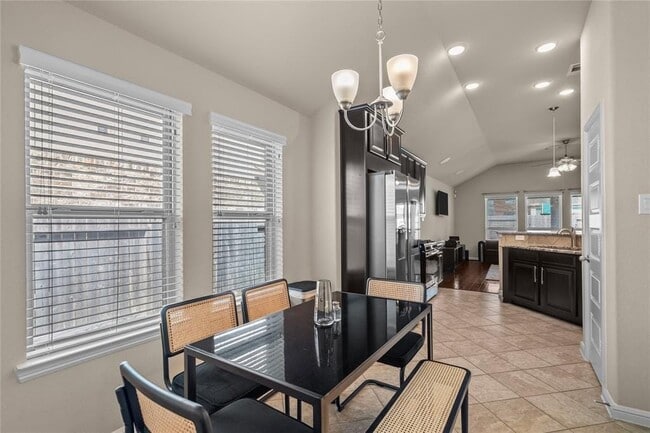 Building Photo - 4808 Ladona Ct