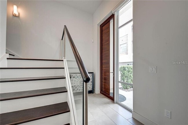 Photo - 212 Cosmopolitan Ct
