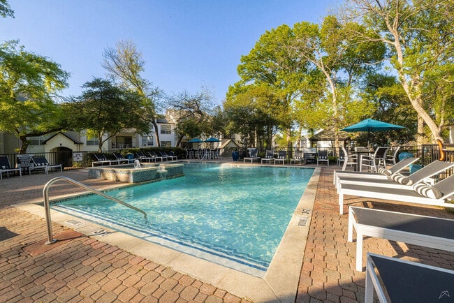 006_ThornburyChaseOaks_ExAm_0426_J3_XFs - Thornbury at Chase Oaks