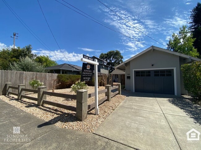 Charming 2bd/2ba House in Downtown Sonoma! - Charming 2bd/2ba House in Downtown Sonoma!