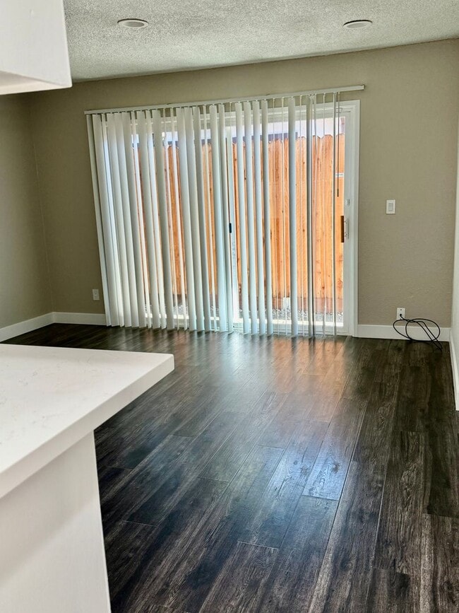 Photo - LARKSPUR 2431-2433 Unit 2433